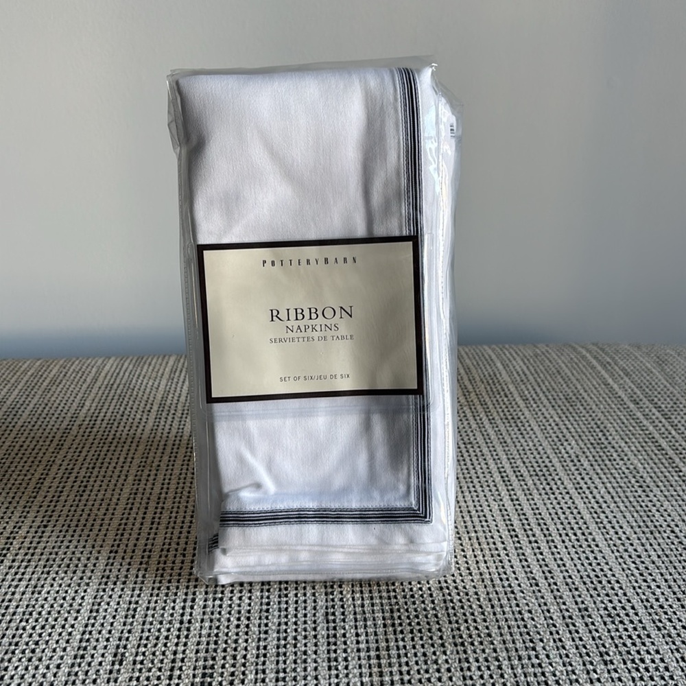 Pottery Barn Ribbon Napkins Set